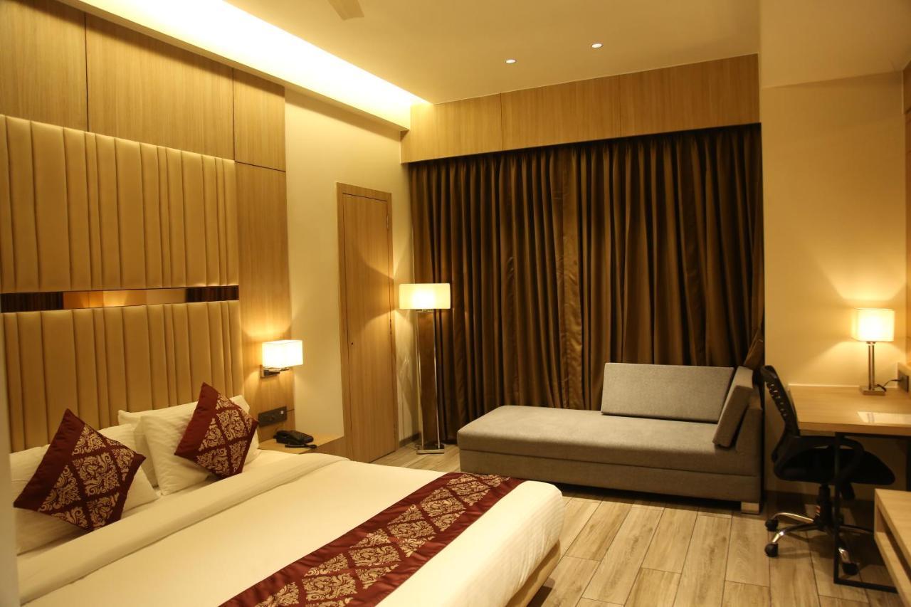 Nrich Skyotel Navsari Exterior photo